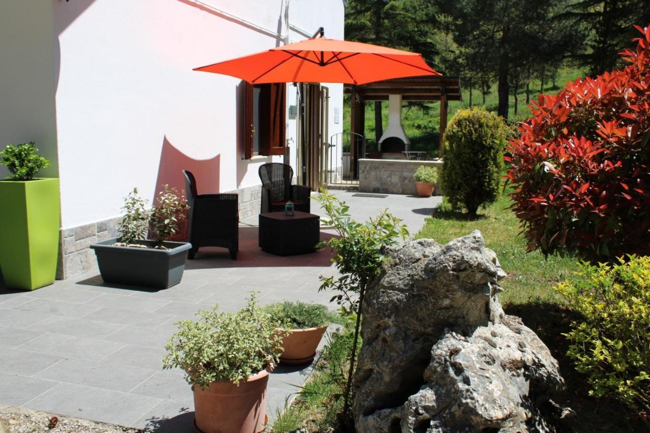 Le Conifere Apartment Pignola Bagian luar foto
